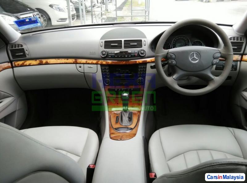 Mercedes Benz E200K Automatic 2007 - image 9