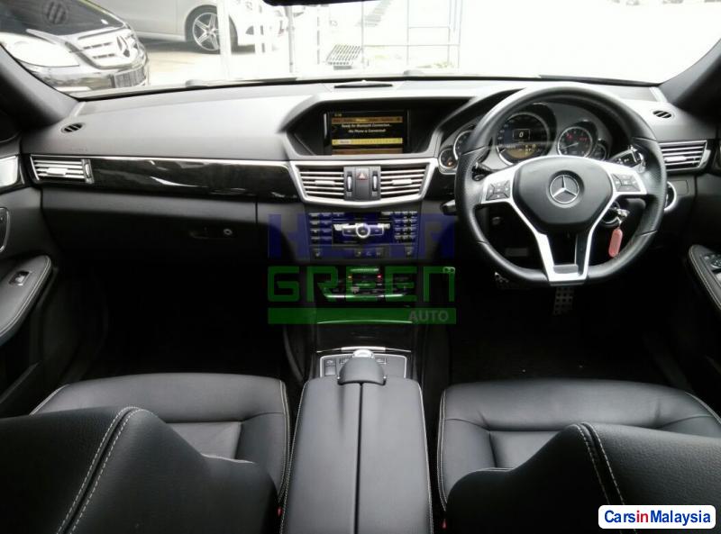 Mercedes Benz E250 Automatic 2012 - image 9