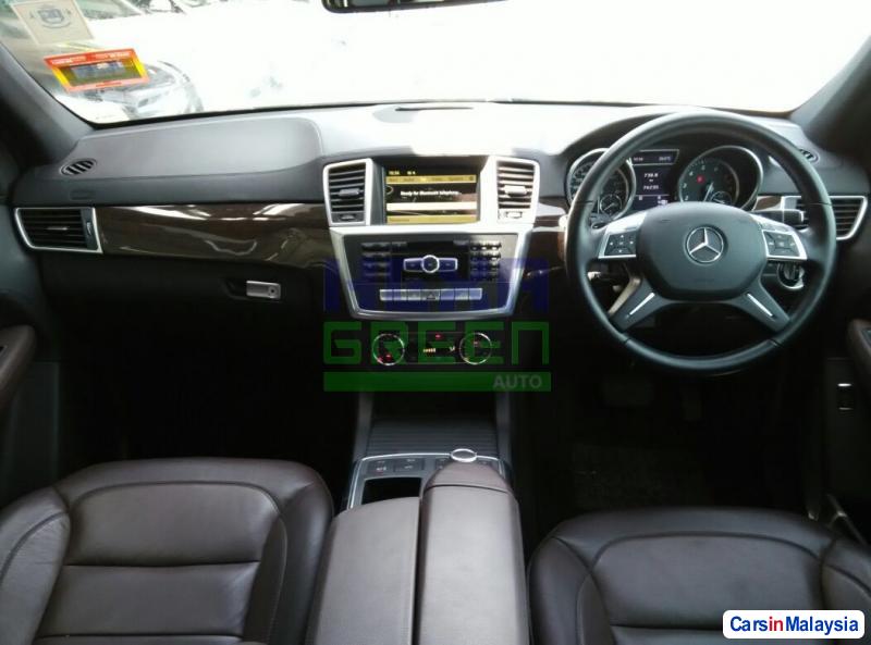 Mercedes Benz ML350 Automatic 2012 - image 9