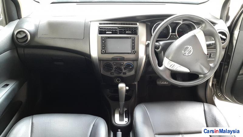 Nissan Livina X-Gear Automatic 2014 - image 3