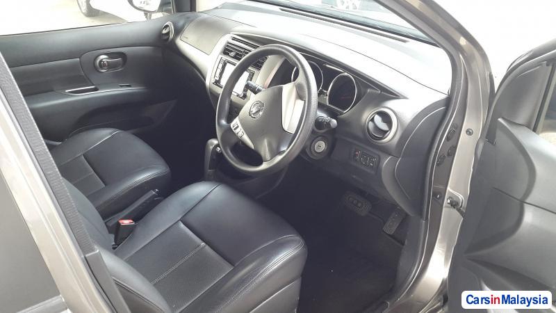 Nissan Livina X-Gear Automatic 2014 - image 4