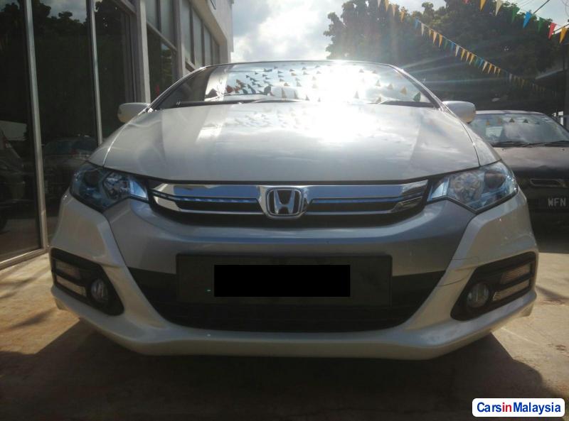 Pictures of Honda Insight 2012