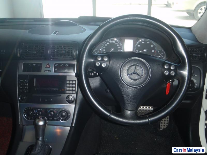 Mercedes Benz 230 2005 - image 3