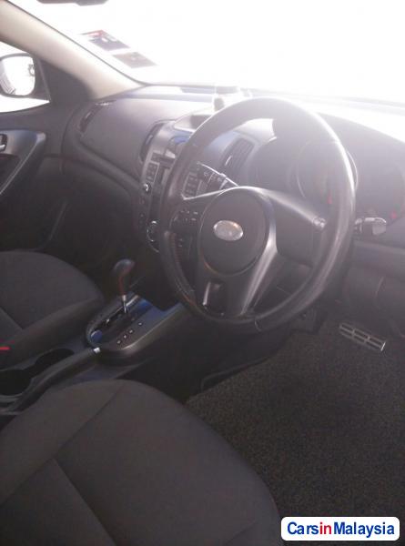 Kia Forte 2010 - image 3