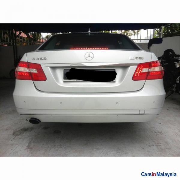 Mercedes Benz E200 Automatic 2011 in Kuala Lumpur