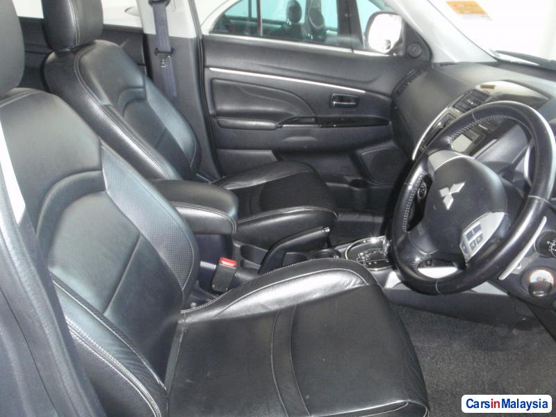 Mitsubishi ASX 2010 - image 4