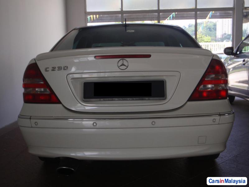 Mercedes Benz 230 2005 - image 5