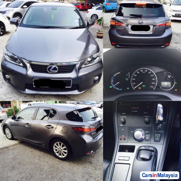 Pictures of Lexus CT Automatic 2012