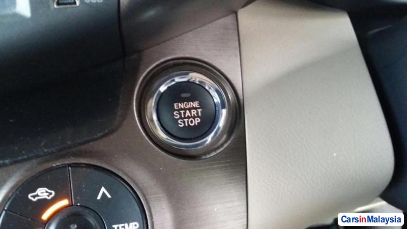 Toyota Vanguard Automatic 2013 - image 5