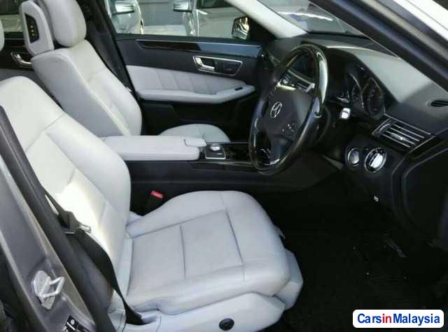 Mercedes Benz 300D Automatic 2010