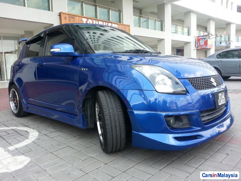 Suzuki Swift Automatic 2009 - image 4