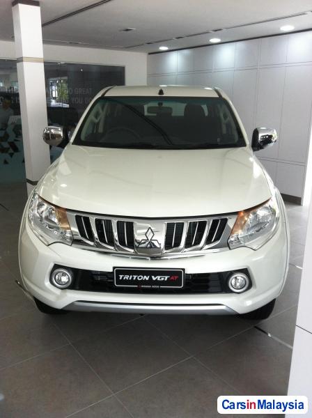 Mitsubishi Triton Semi-Automatic - image 6