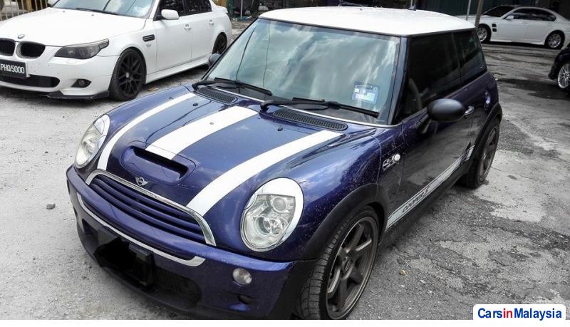 MINI Cooper S Automatic 2010 - image 2