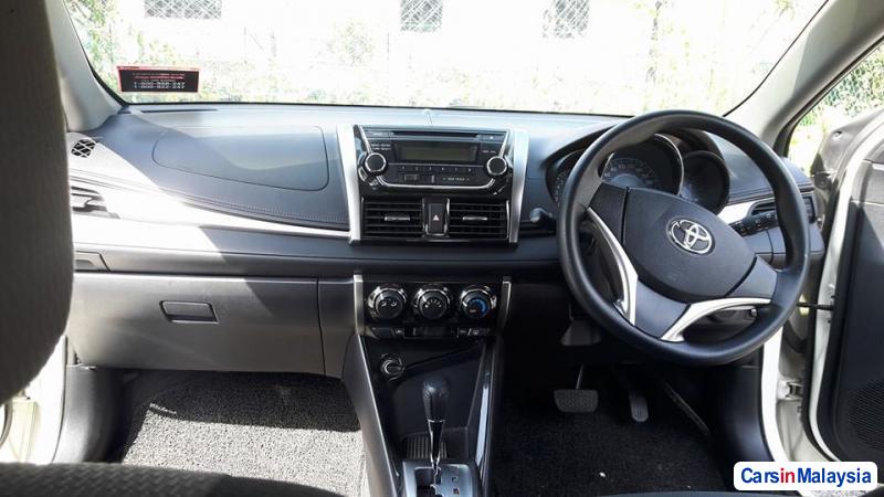 Toyota Vios Automatic - image 11