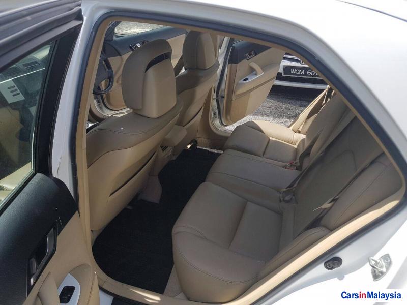 Toyota Mark X Automatic - image 8