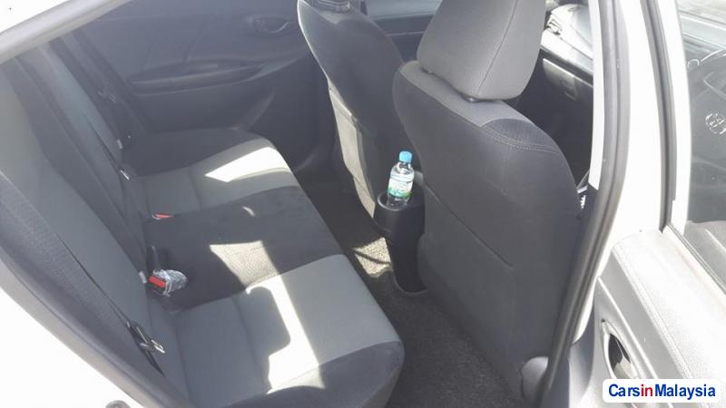 Toyota Vios Automatic - image 9