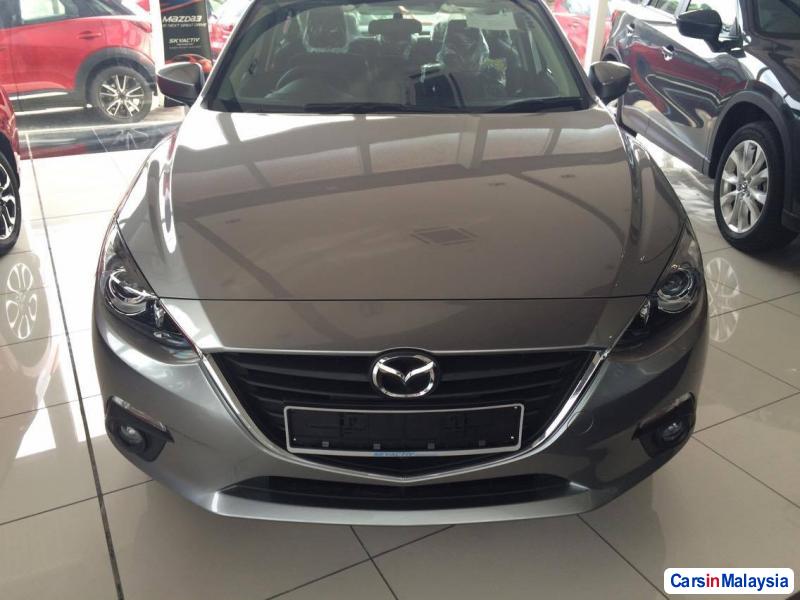 Mazda 3 Automatic - image 2