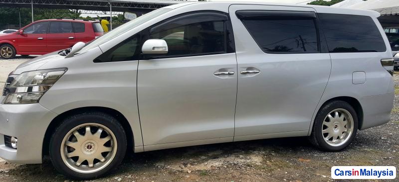 Toyota Vellfire 2016