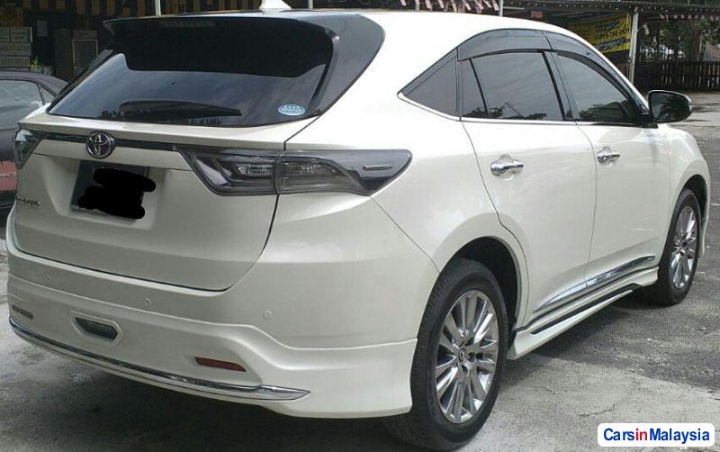 Toyota Harrier 2015