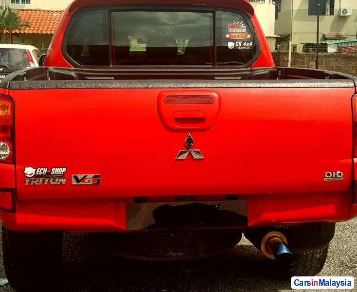 Mitsubishi Triton 2014 - image 3