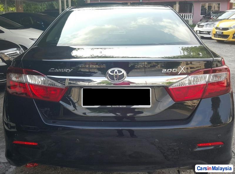 Toyota Camry Automatic 2014 - image 2