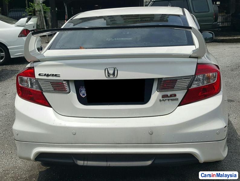 Honda Civic Semi-Automatic 2013 - image 2