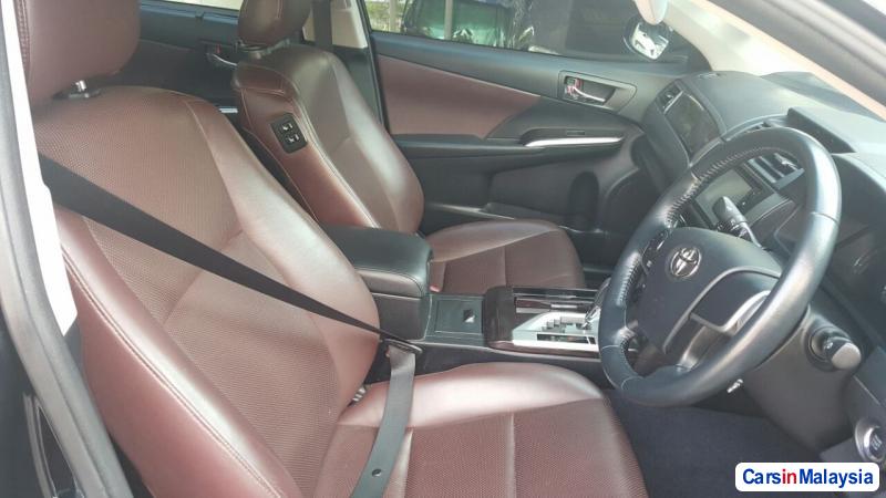 Toyota Camry Automatic 2014 - image 4