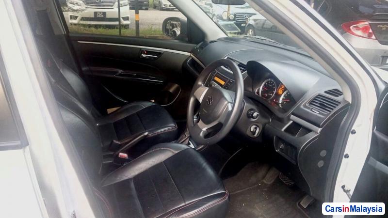 Suzuki Swift - image 3