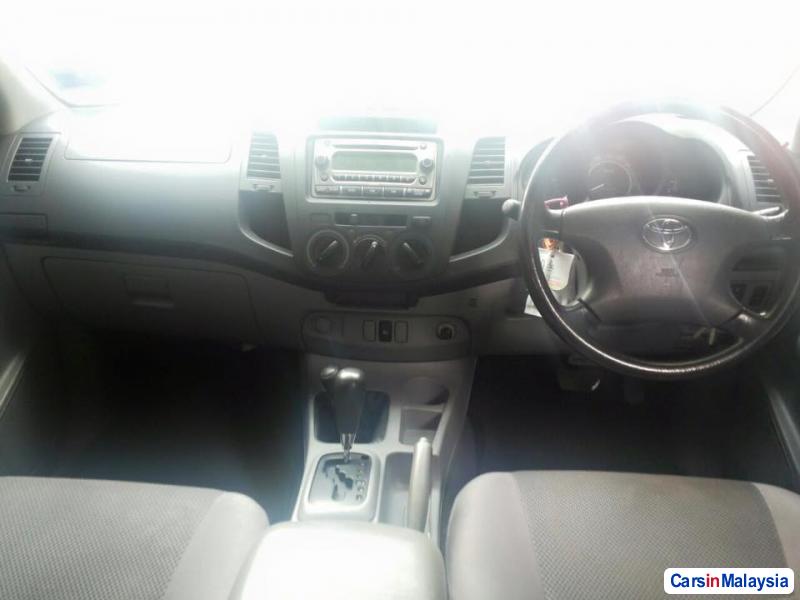 Toyota Hilux Automatic 2006 in Malaysia - image