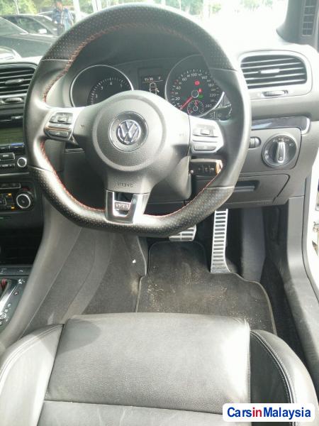 Volkswagen Golf Automatic 2010 - image 10