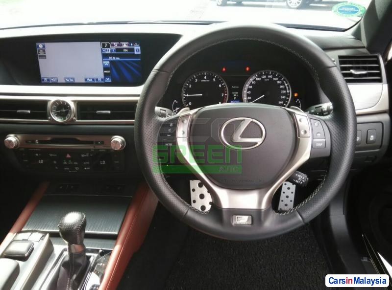 Lexus GS Automatic 2012 - image 11