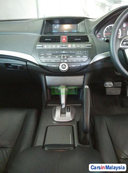 Honda Accord Automatic 2008 - image 11