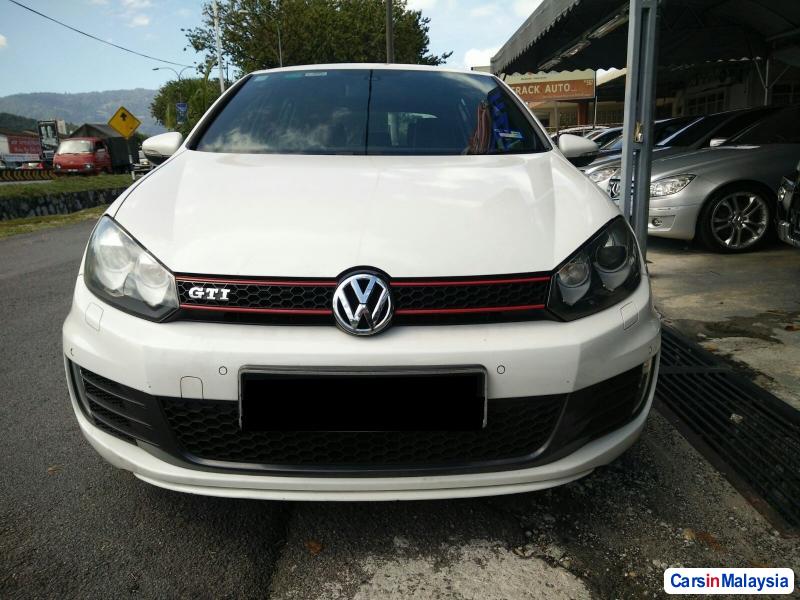 Volkswagen Golf Automatic 2010 - image 2