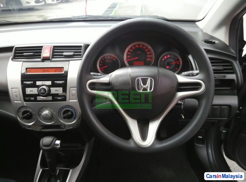 Picture of Honda Civic Automatic 2010 in Malaysia
