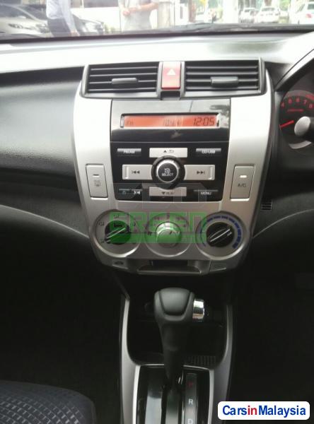 Honda Civic Automatic 2010 - image 7