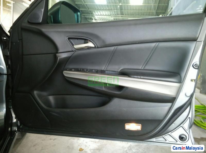 Honda Accord Automatic 2008 - image 7