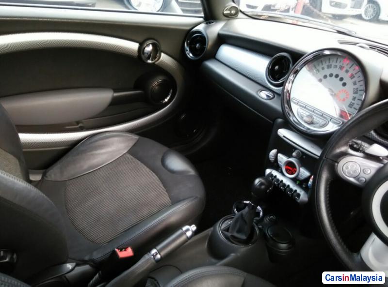 MINI Cooper S Automatic 2010 - image 9