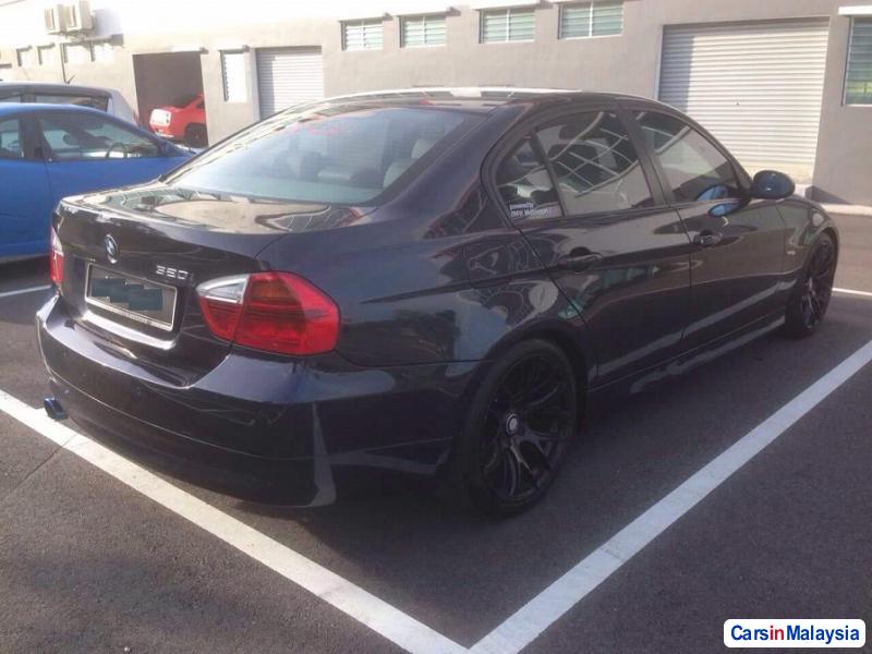 BMW Automatic 2010 - image 2