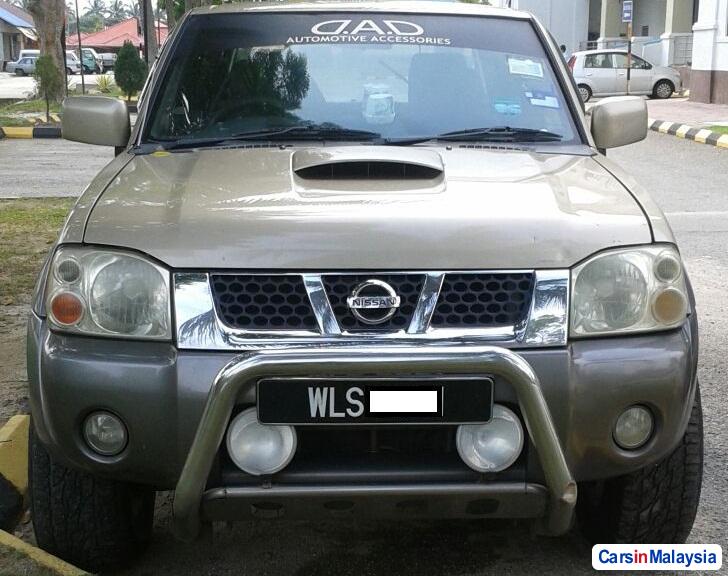 Picture of Nissan Frontier Manual 2010