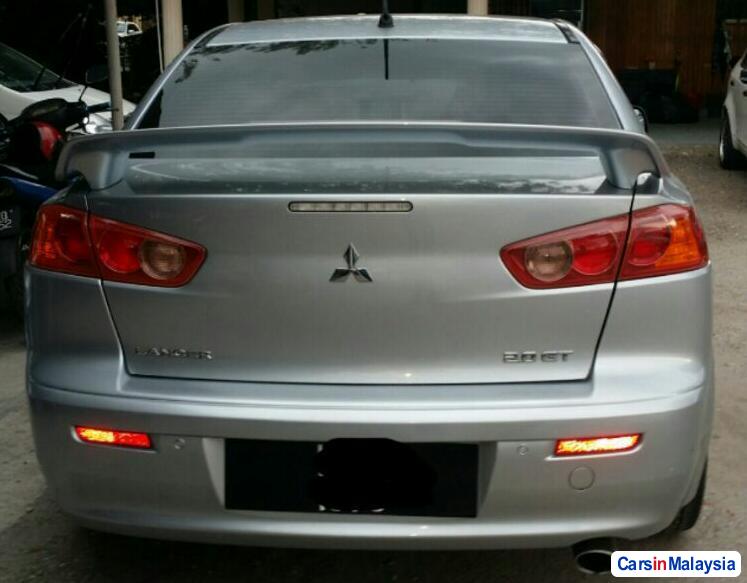 Mitsubishi Lancer 2.0-LITER LUXURY SEDAN Automatic 2010 - image 2