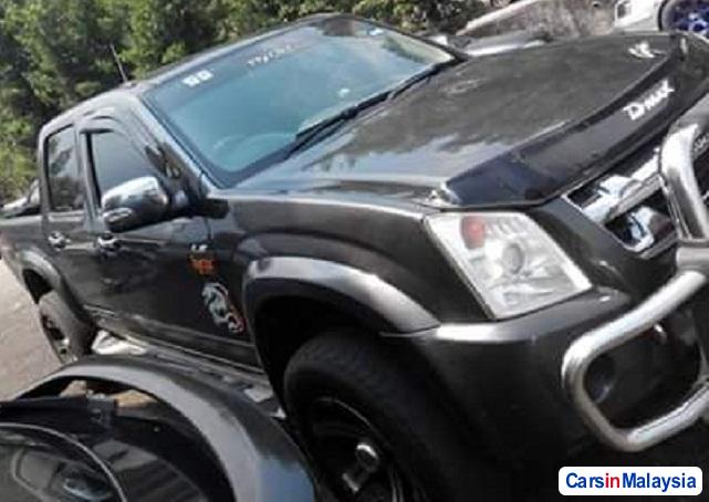 Isuzu D-Max Automatic 2012