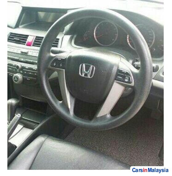 Honda Accord 2.0-LITER LUXURY SEDAN Automatic 2008 - image 3