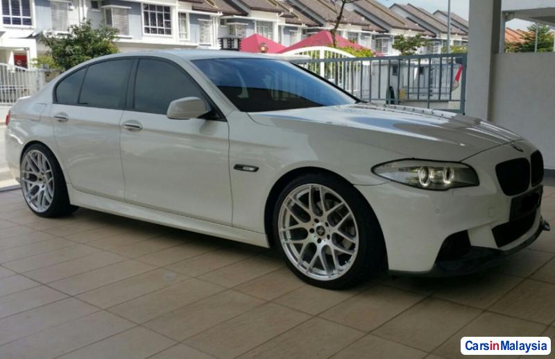 BMW 2.2-LITER LUXURY SEDAN Automatic 2012 in Selangor
