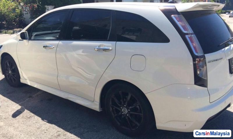 Honda Stream 1.8-LITER FAMILY MPV Automatic 2011 in Malaysia