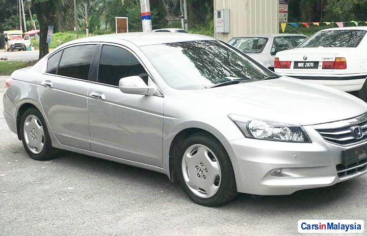 Honda Accord 2.0-LITER LUXURY SEDAN Automatic 2010 in Malaysia