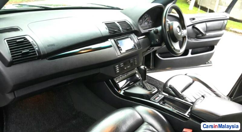 BMW X Automatic 2010 - image 4