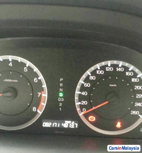 Honda Accord 2.0-LITER LUXURY SEDAN Automatic 2010 in Malaysia - image