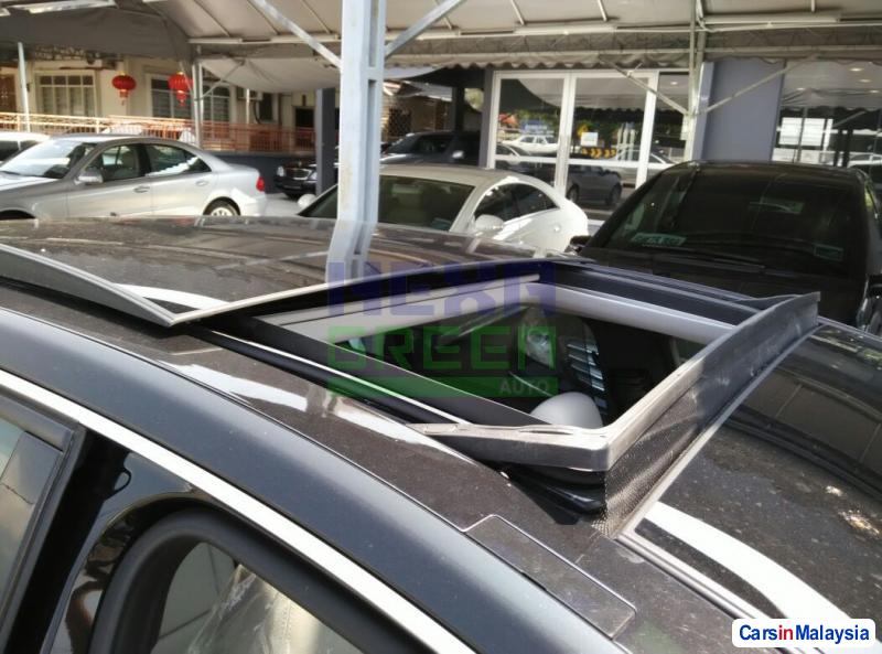 Mercedes Benz E250 CGI Automatic 2010 - image 10