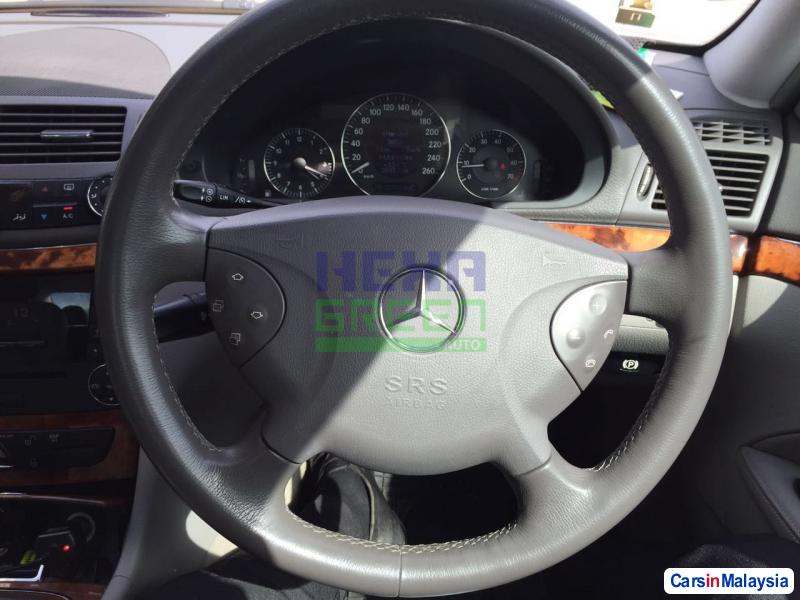 Mercedes Benz E200K Automatic 2006 - image 10