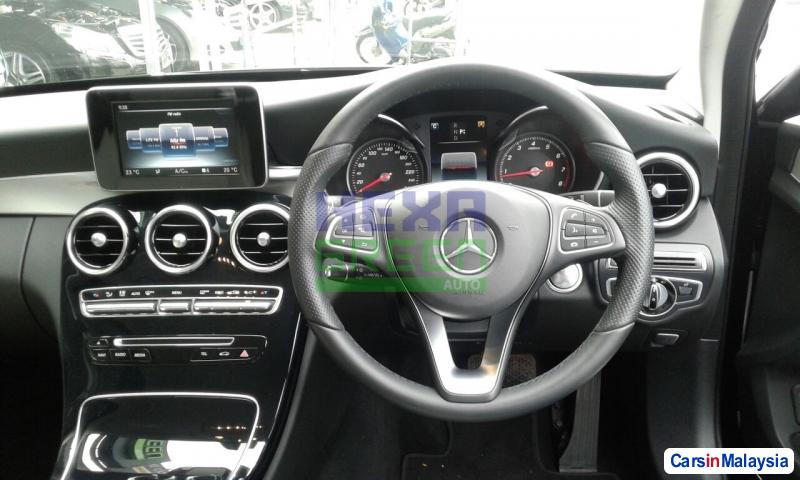 Mercedes Benz C-Class Automatic 2016 - image 10